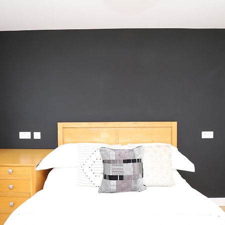 Luxurious Double Bedroom, Ensuite With Free Wifi. Oxford Szoba fotó